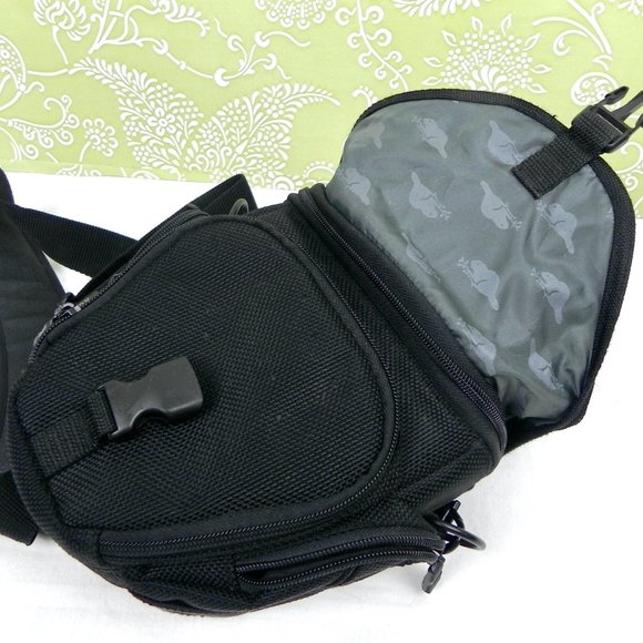 NWOT Roots Multi-Purpose Bag - Picture 6 of 12